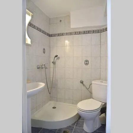 A Modern Bright Studio In The Center Of Kastoria Exterior photo