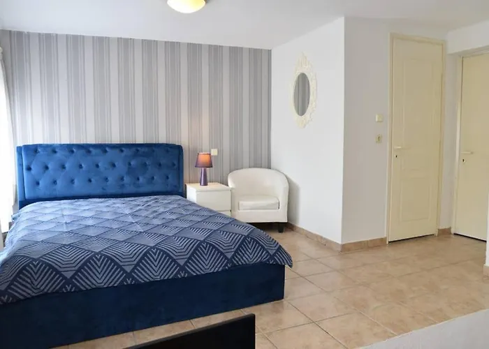 A Modern Bright Studio In The Center Of Kastoria