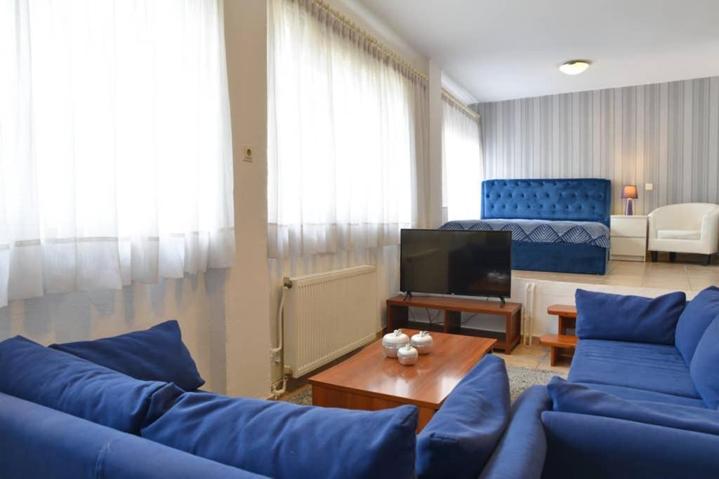 A Modern Bright In The Center Of Kastoria